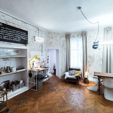 A Szoba Apartman Pecs Exterior photo